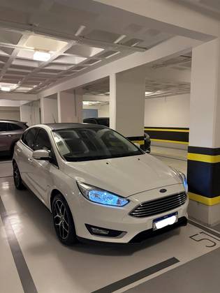 FORD FOCUS 2.0 TITANIUM 16V FLEX 4P POWERSHIFT FORD FOCUS 2.0 TITANIUM 16V FLEX 4P POWERSHIFT